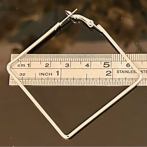 MINIMALIST square “hoop” earrings gold and silver color - Picture 10 of 11